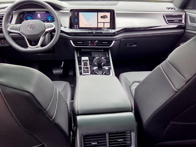 New 2026 Volkswagen Atlas Cross Sport SE FWD image 8