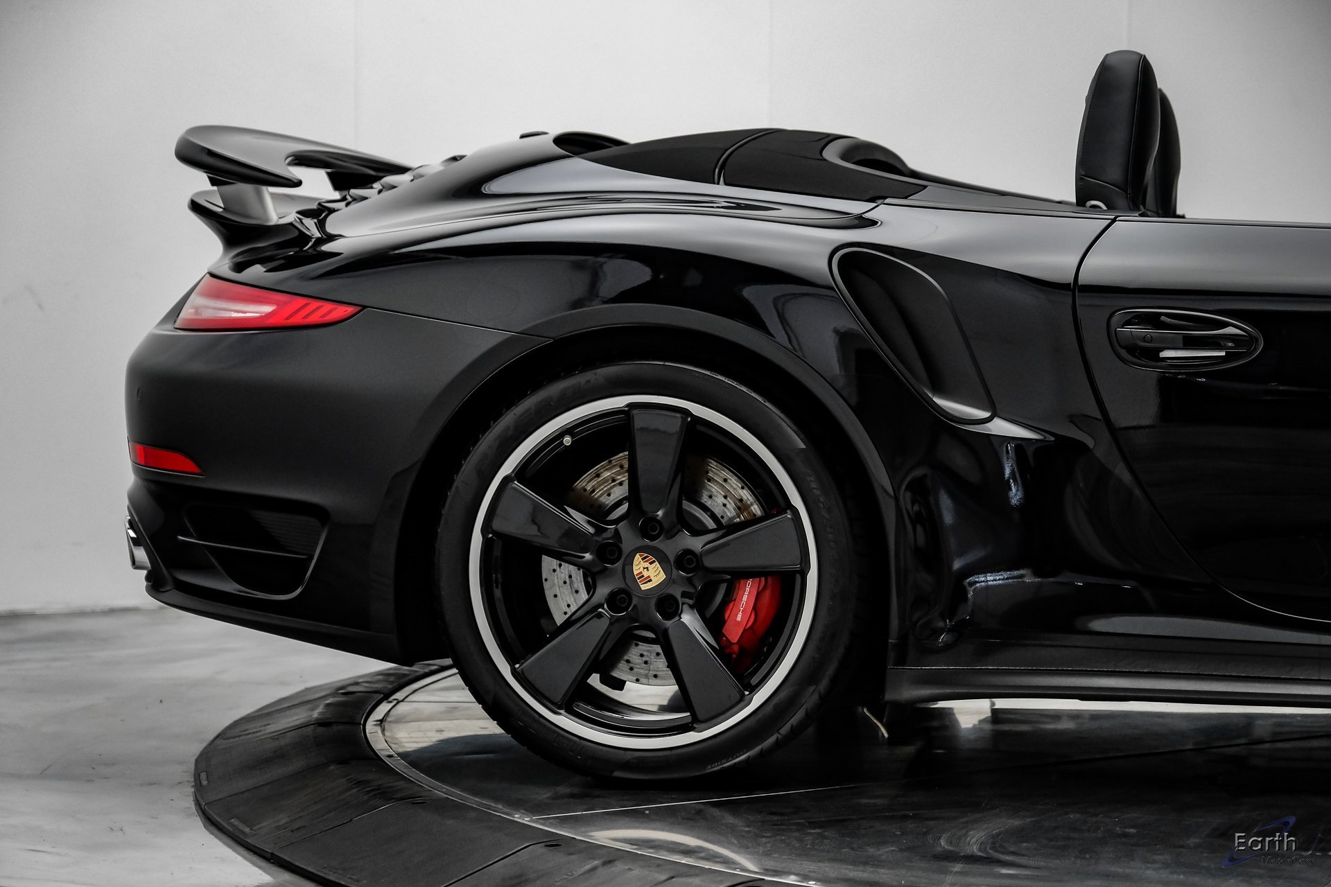 Used 2015 Porsche 911 Turbo image 25