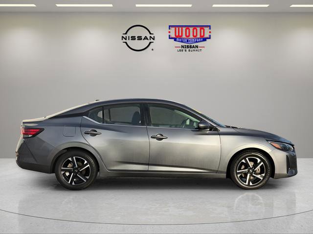 Used 2024 Nissan Sentra SV image 2