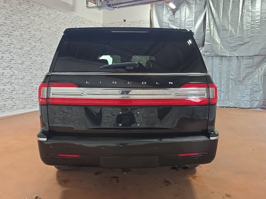Used 2019 Lincoln Navigator Reserve image 8
