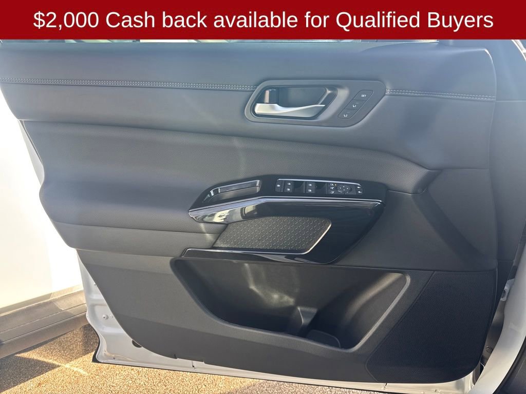 New 2026 Nissan Pathfinder Platinum image 11