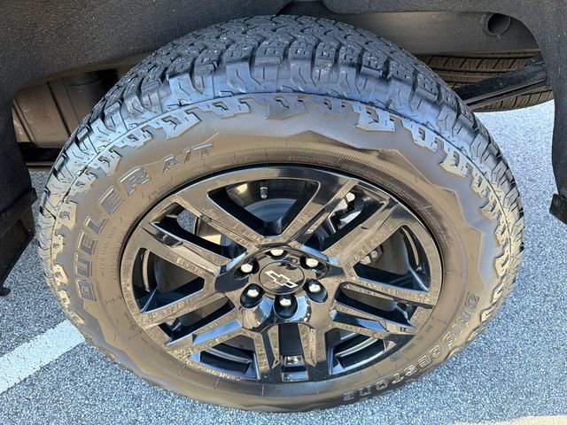 Certified 2025 Chevrolet Silverado 1500 Custom Trail Boss w/ Dark Appearance Package image 19