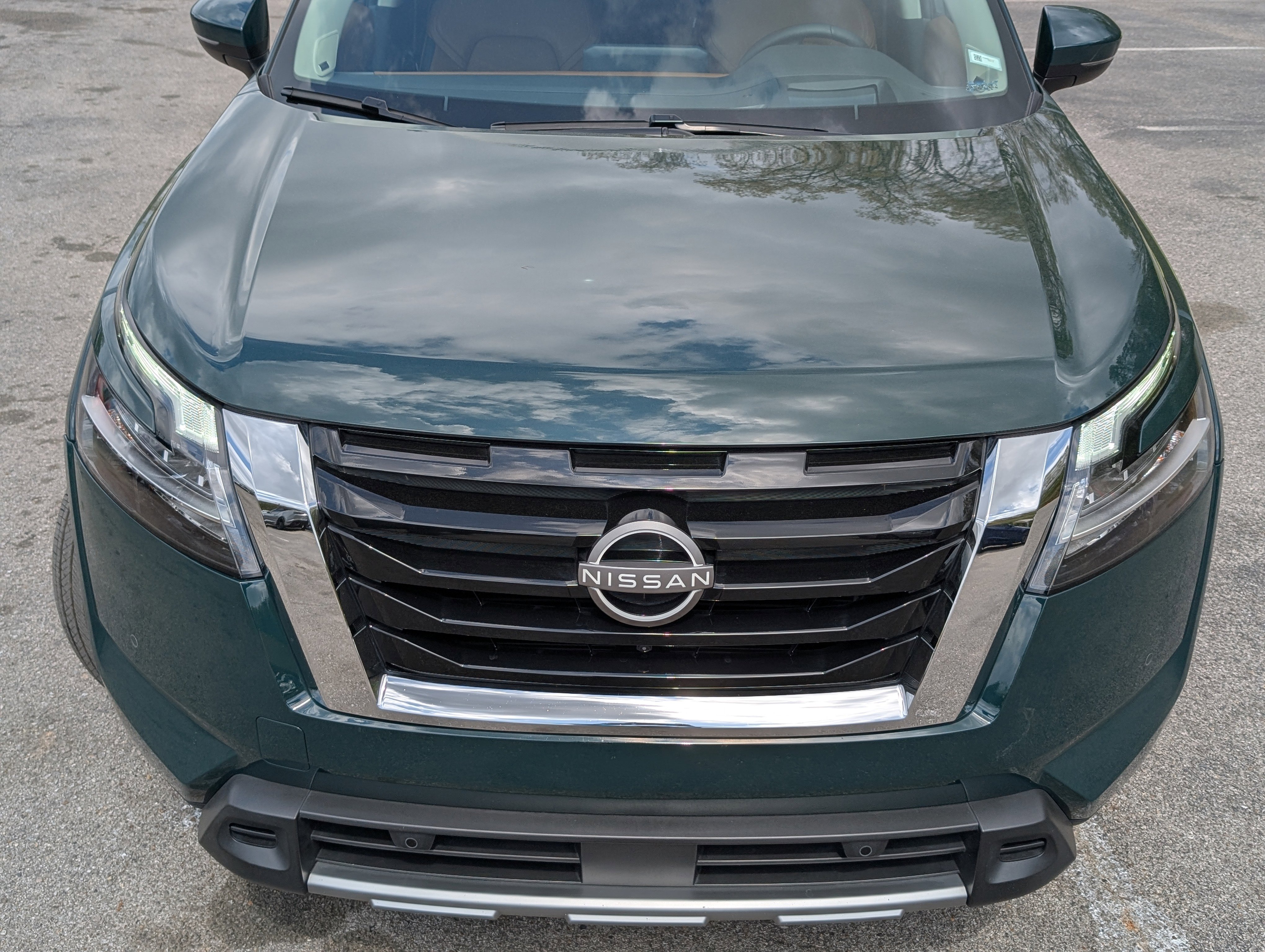 Used 2024 Nissan Pathfinder Platinum w/ Cargo Package image 12