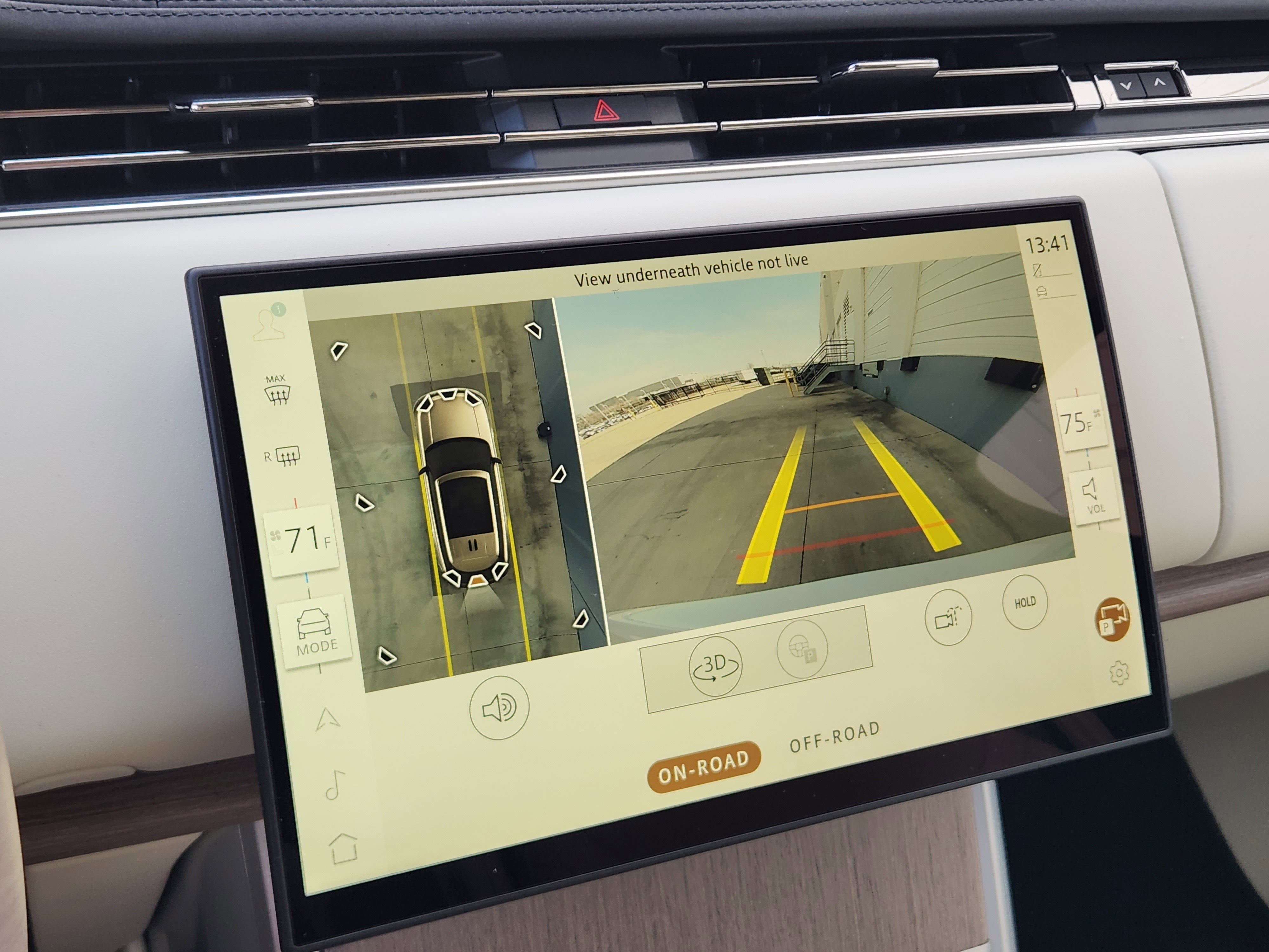 New 2026 Land Rover Range Rover SE image 18