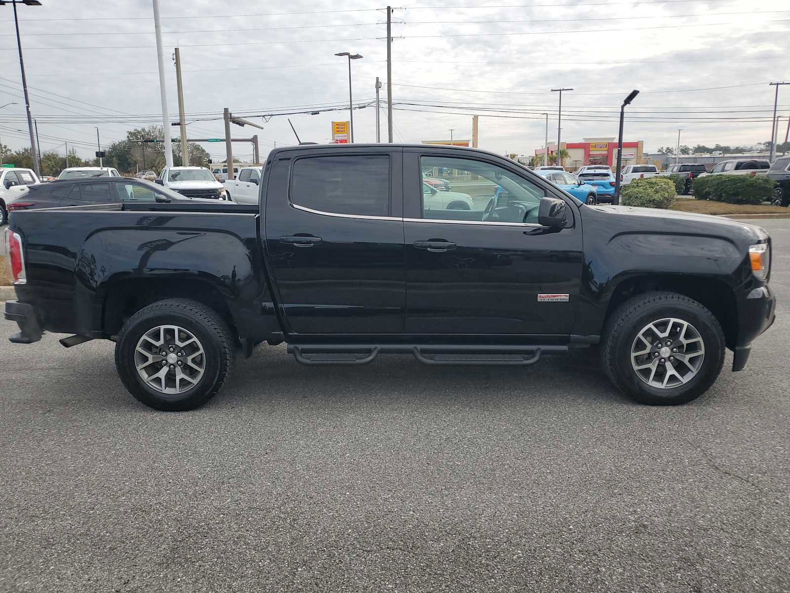 Used 2019 GMC Canyon All Terrain w/ Trailering Package image 7