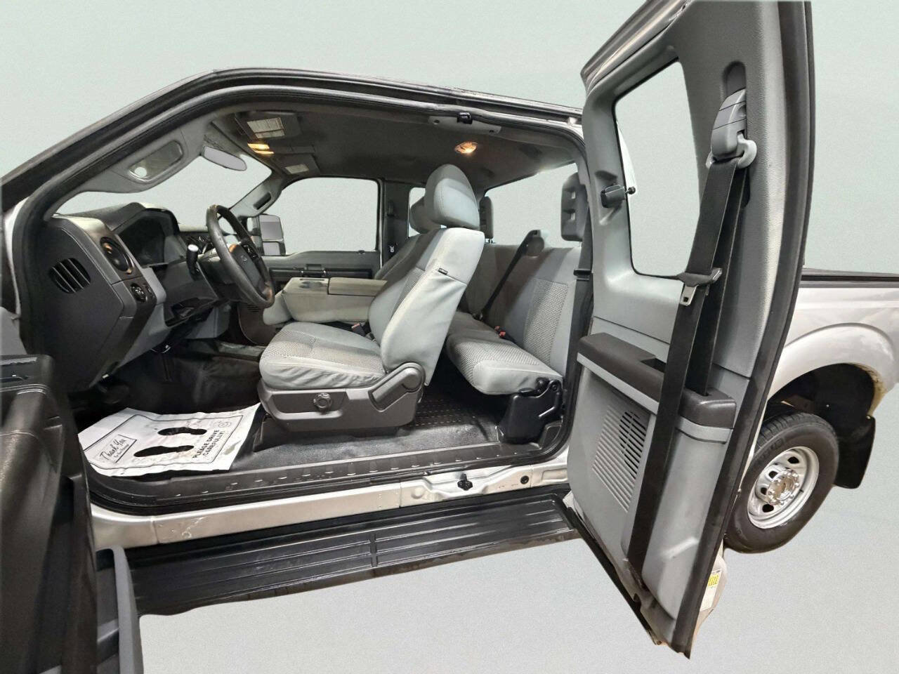 Used 2015 Ford F250 XL w/ XL Appearance Package image 16