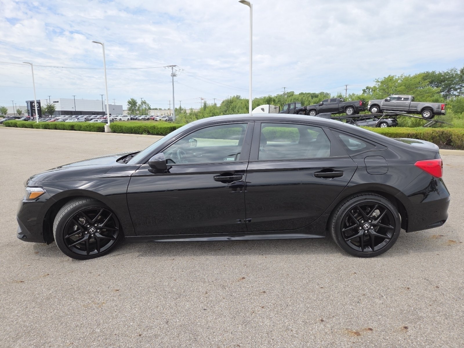Used 2023 Honda Civic Sport image 14