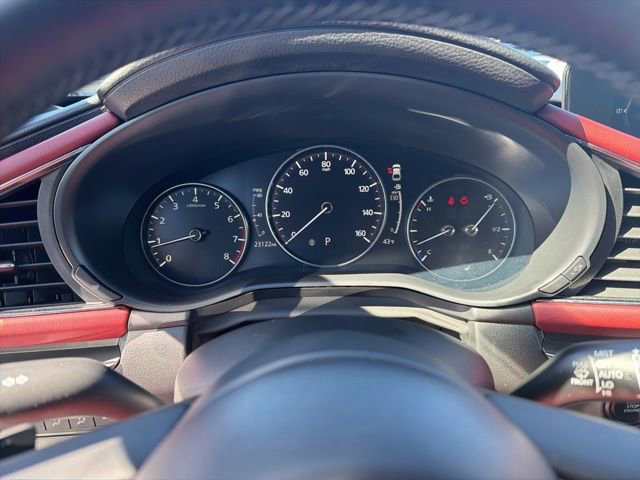 Used 2020 MAZDA MAZDA3 Premium image 21