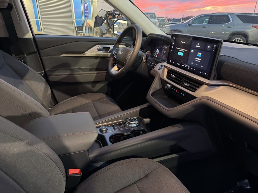 New 2026 Ford Explorer Active image 27