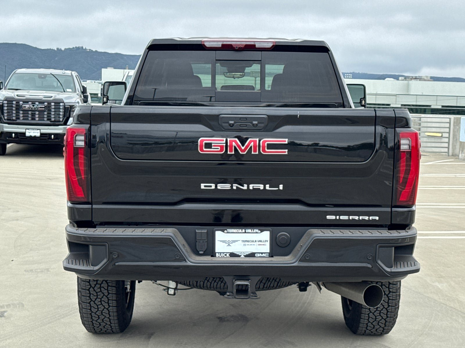 New 2026 GMC Sierra 2500 Denali w/ Denali Reserve Package AWD/4WD image 13