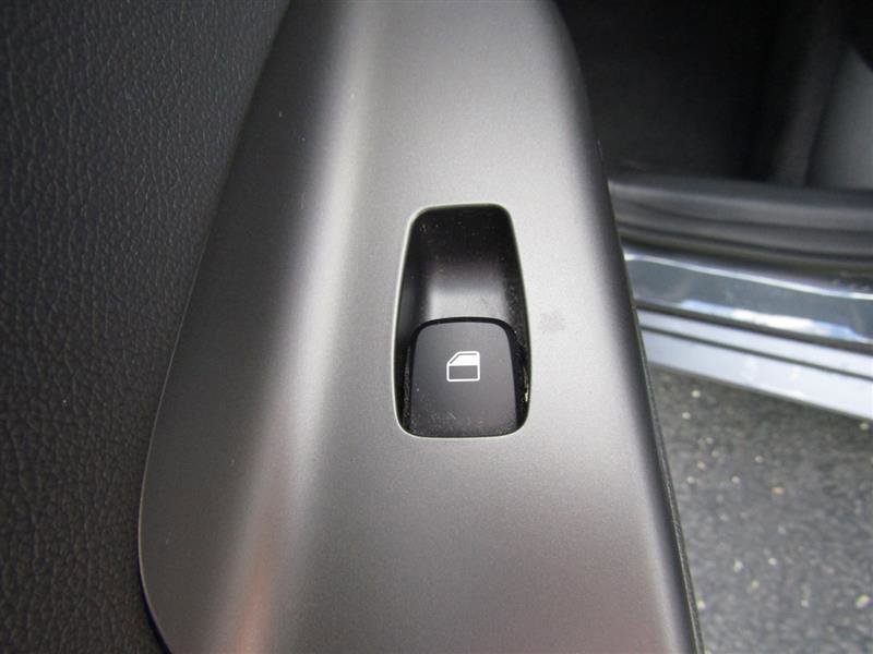 Used 2021 Hyundai Kona Limited image 31