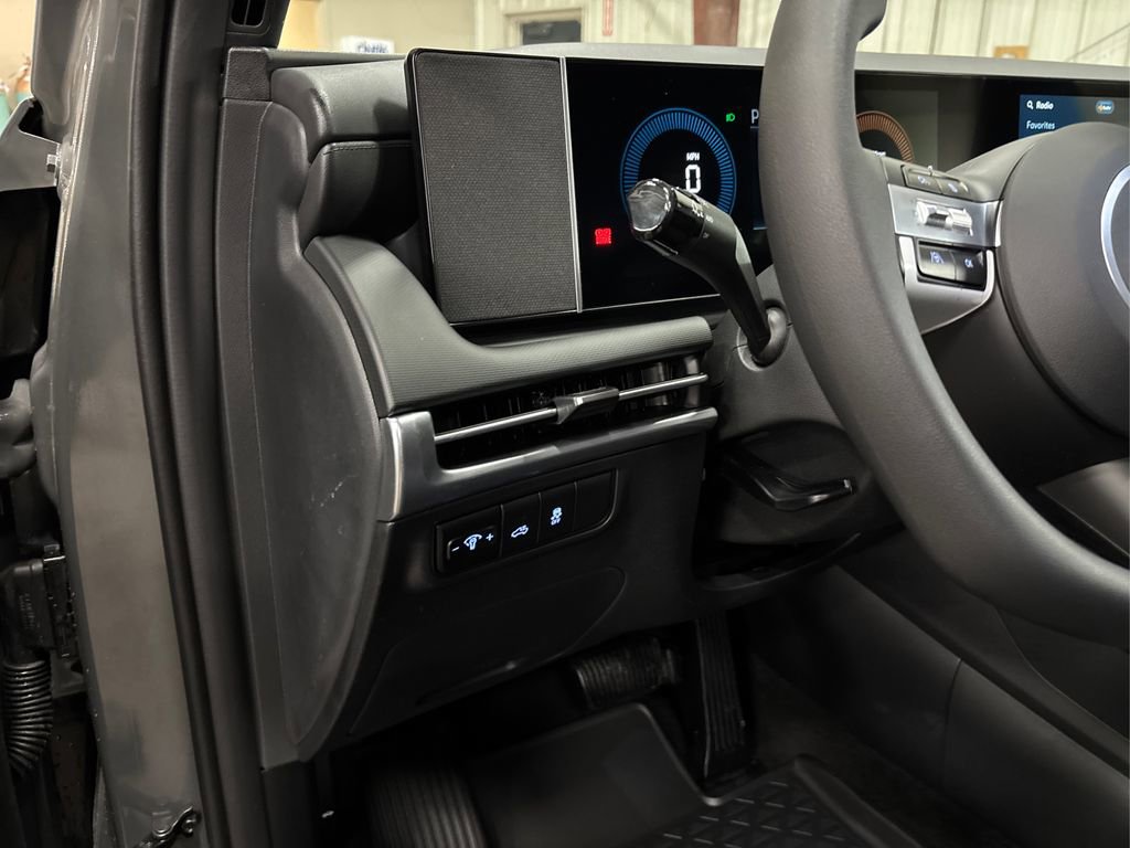 Used 2025 Hyundai Santa Cruz SEL image 35