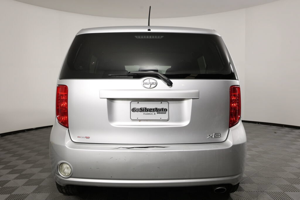 Used 2008 Scion xB FWD image 3