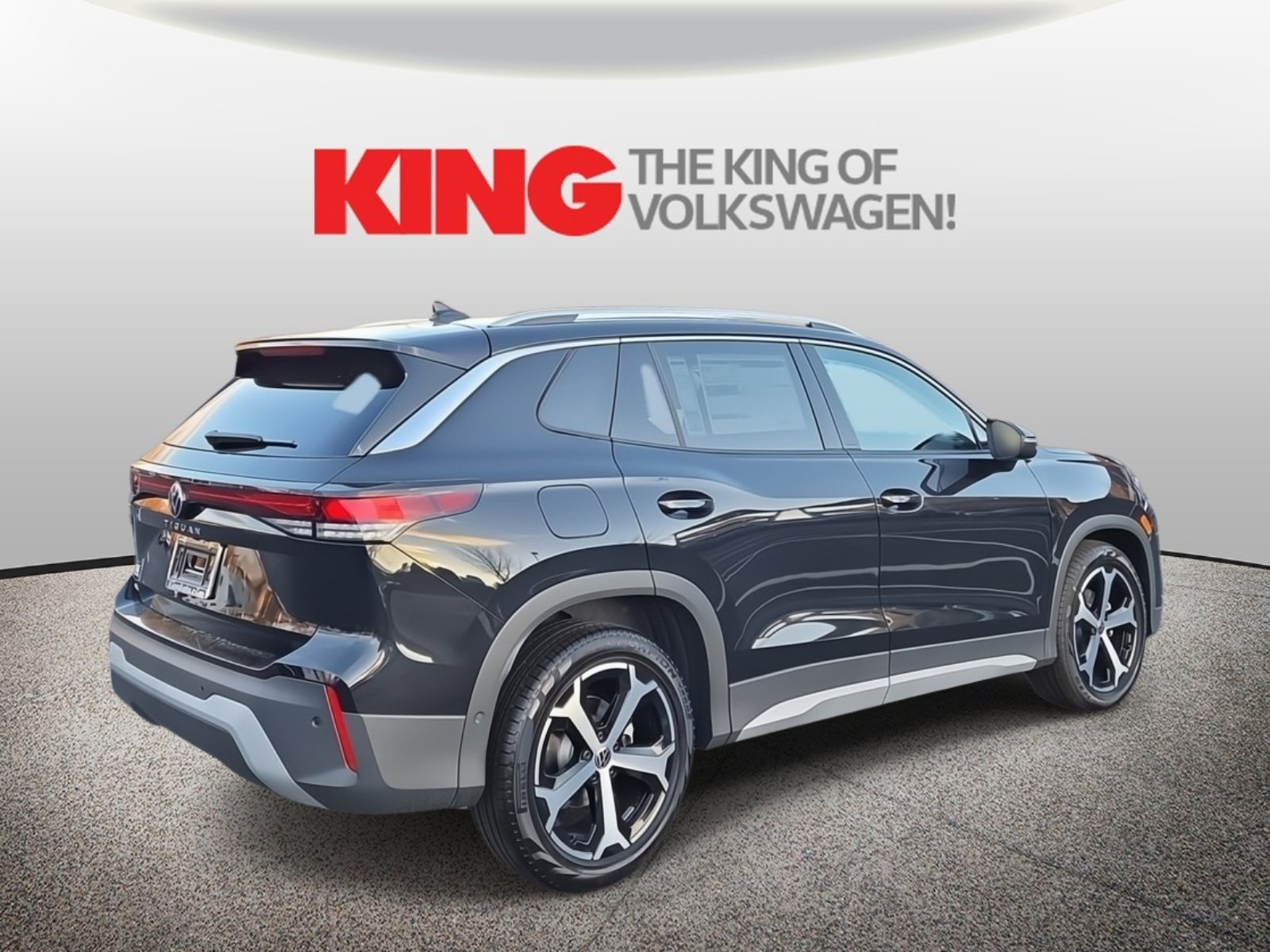 New 2026 Volkswagen Tiguan SE image 3