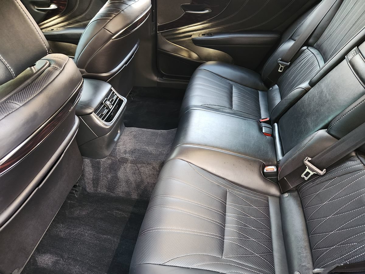 Used 2022 Lexus LS 500 w/ Interior Upgrade Package RWD image 52