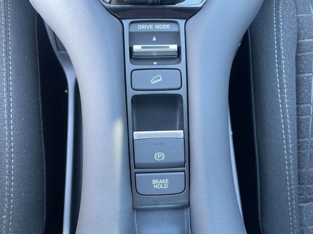 Certified 2025 Honda HR-V LX image 24