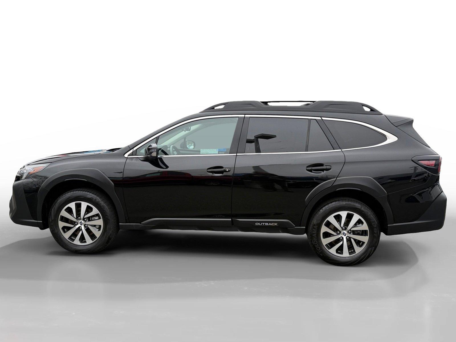 Used 2023 Subaru Outback Premium image 2