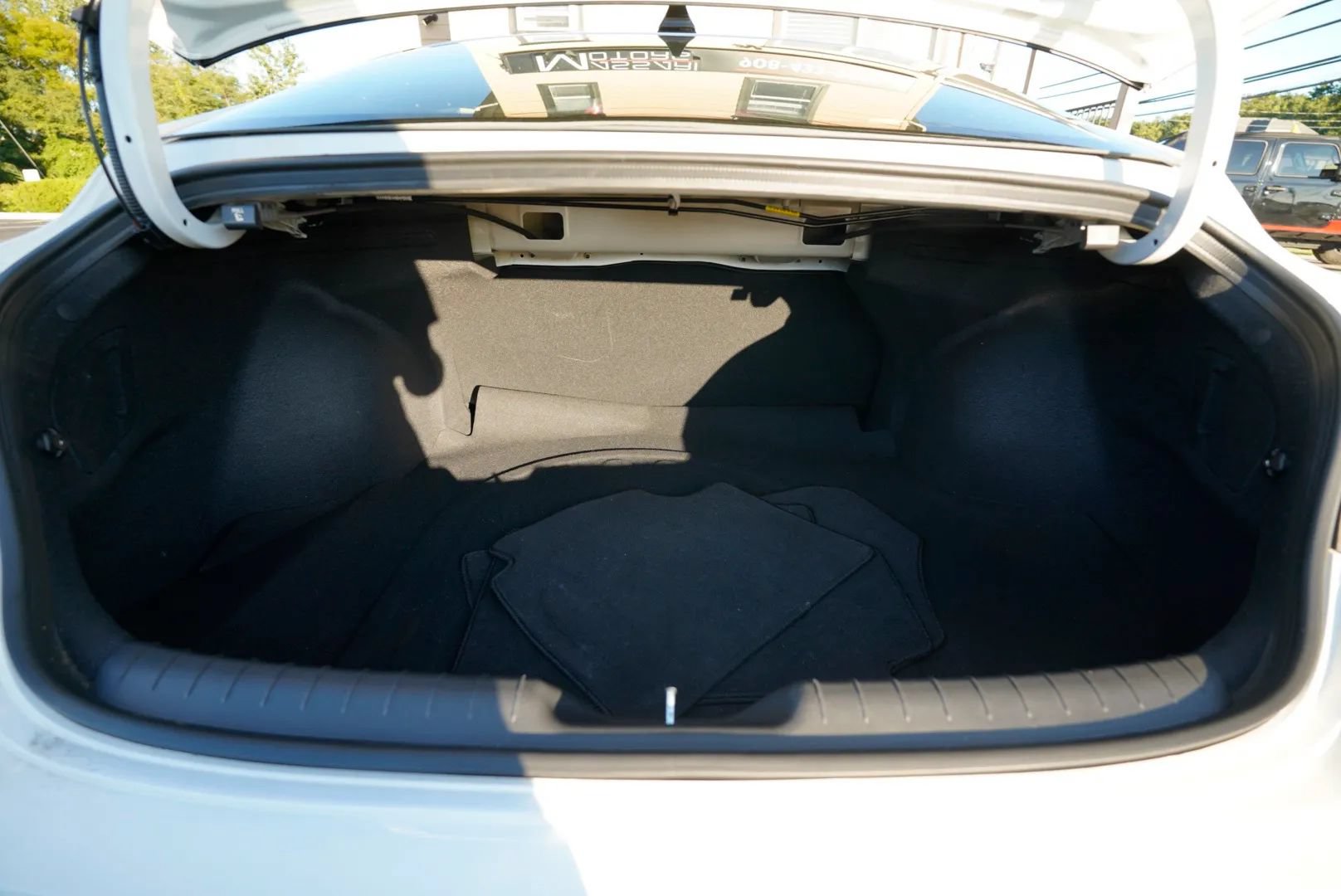Used 2025 Hyundai Elantra SE FWD image 28