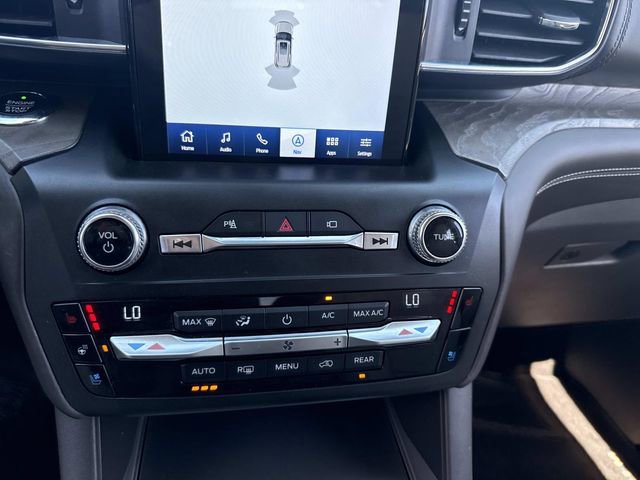 Used 2020 Ford Explorer Platinum w/ Premium Technology Package AWD/4WD image 28
