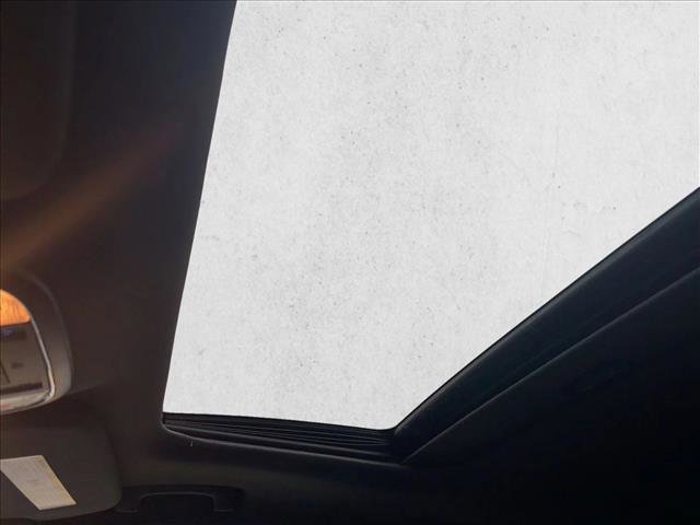 Used 2015 Jeep Grand Cherokee Limited image 16