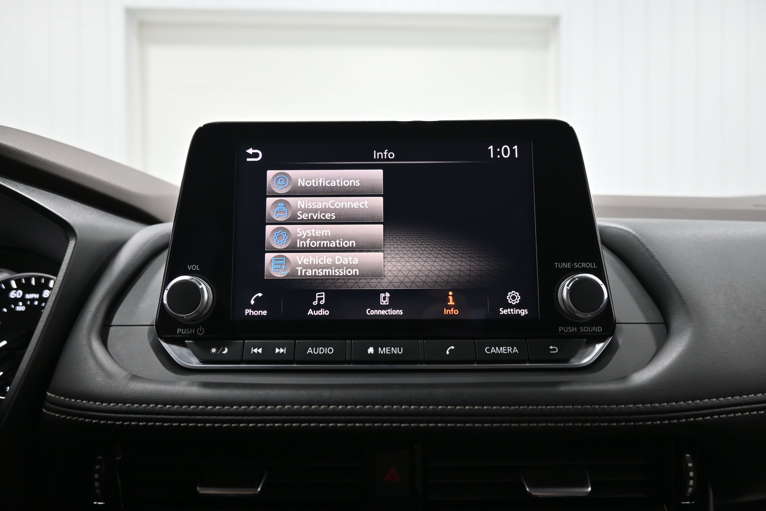 Used 2021 Nissan Rogue SV AWD/4WD image 16