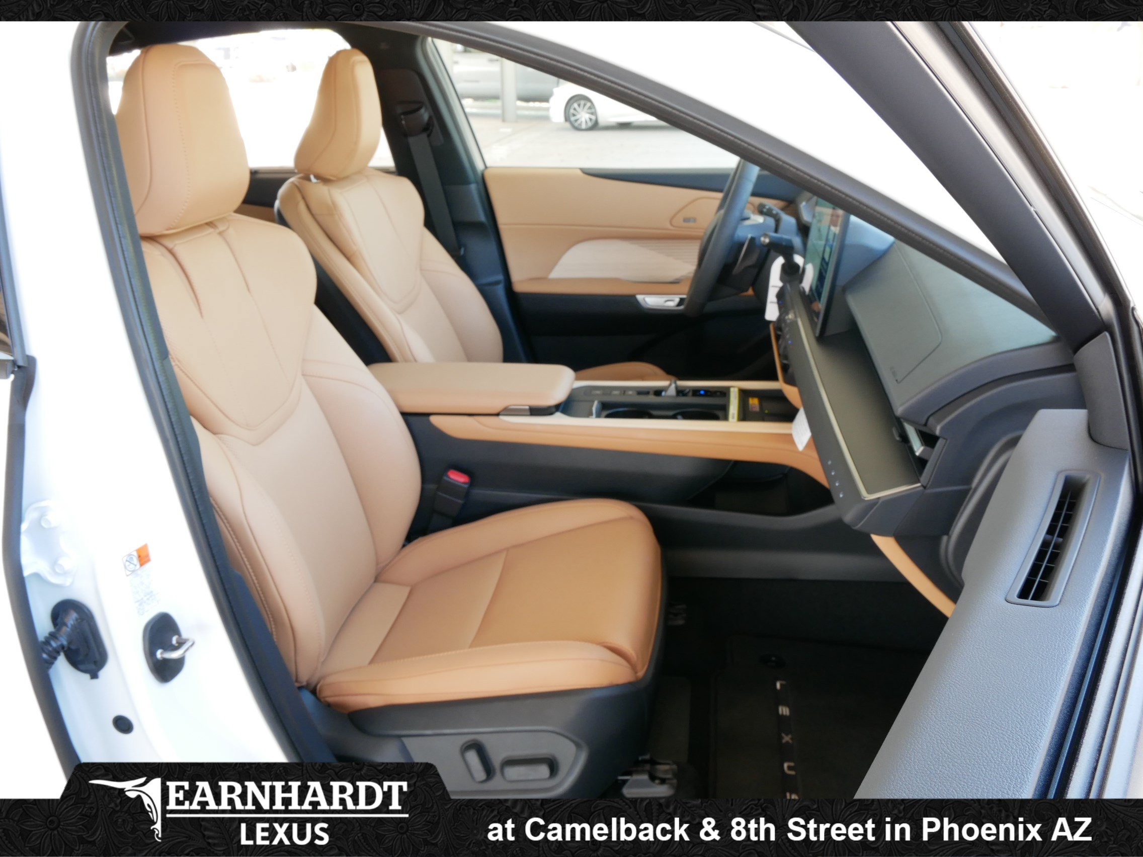 New 2026 Lexus ES 350e w/ Executive Package FWD image 6
