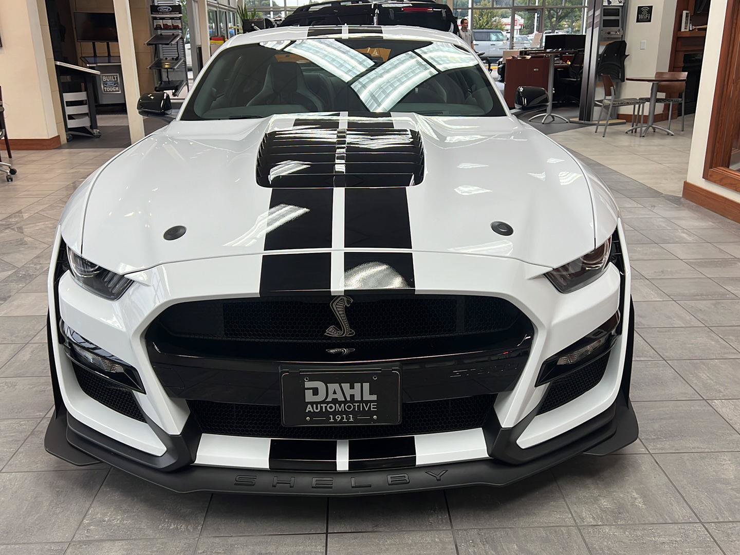 Used 2021 Ford Mustang Shelby GT500 w/ Technology Package RWD image 12