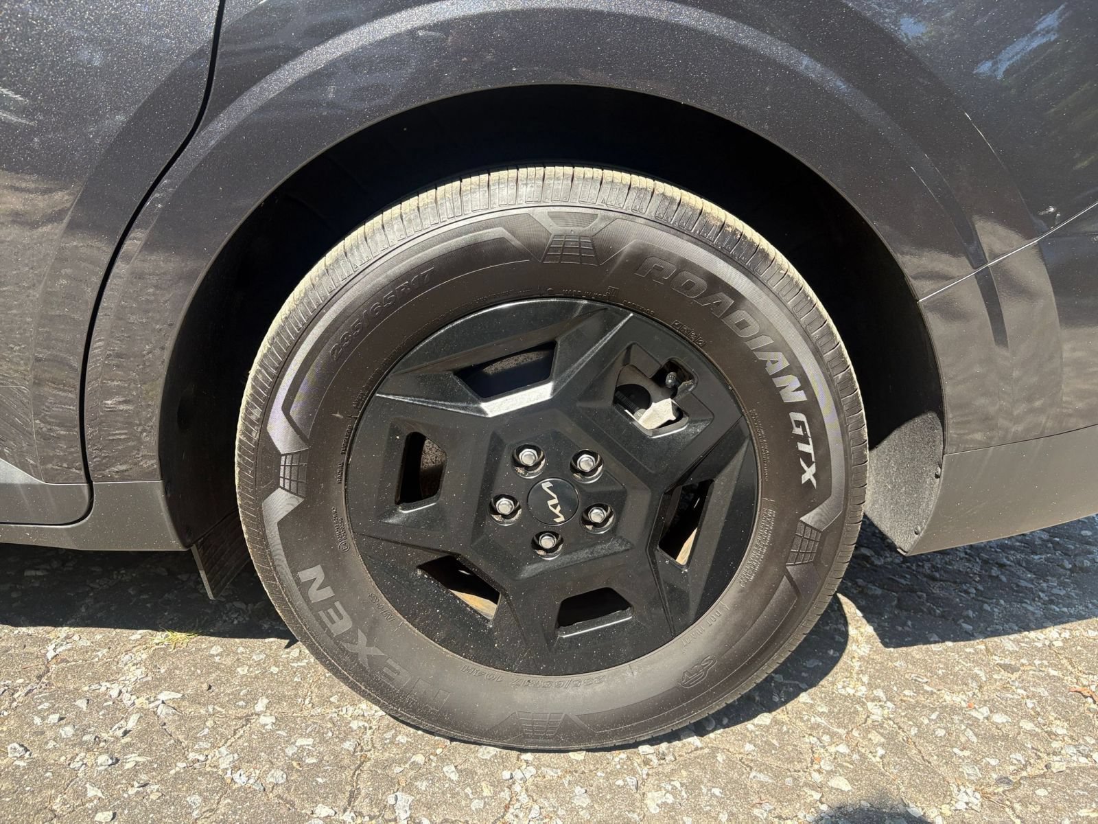 Used 2026 Kia Carnival FWD image 28