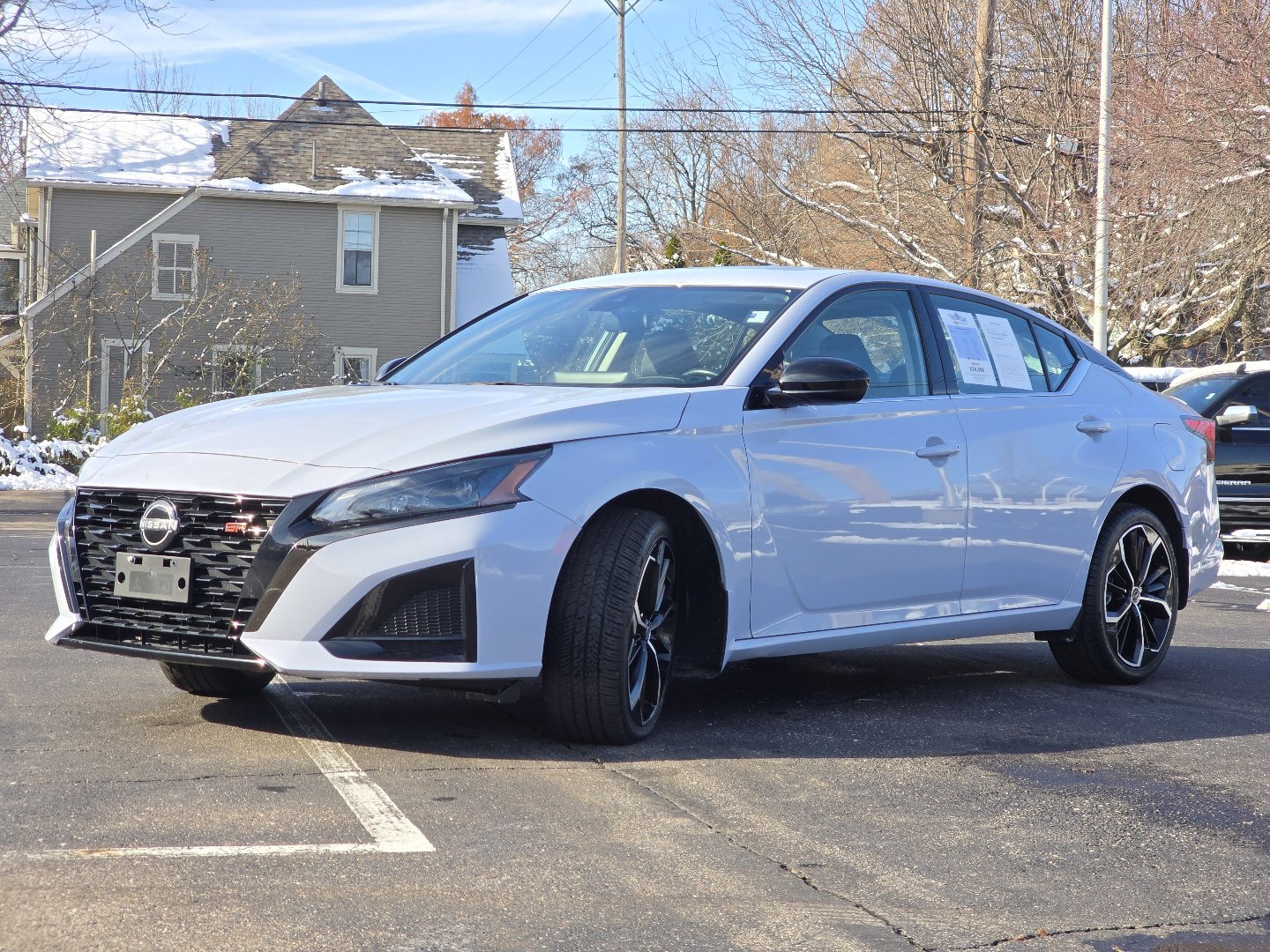 Used 2023 Nissan Altima 2.5 SR w/ SR Premium Package image 22