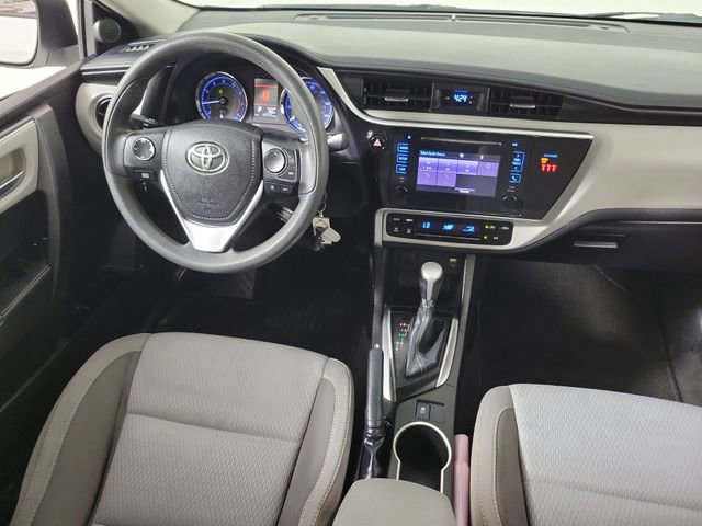 Used 2018 Toyota Corolla LE FWD image 15