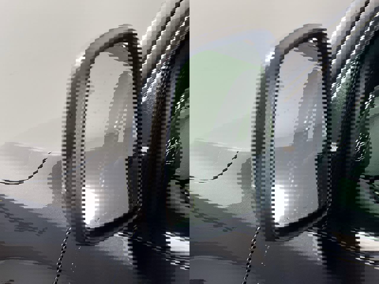 Used 2020 Jeep Grand Cherokee Laredo image 12