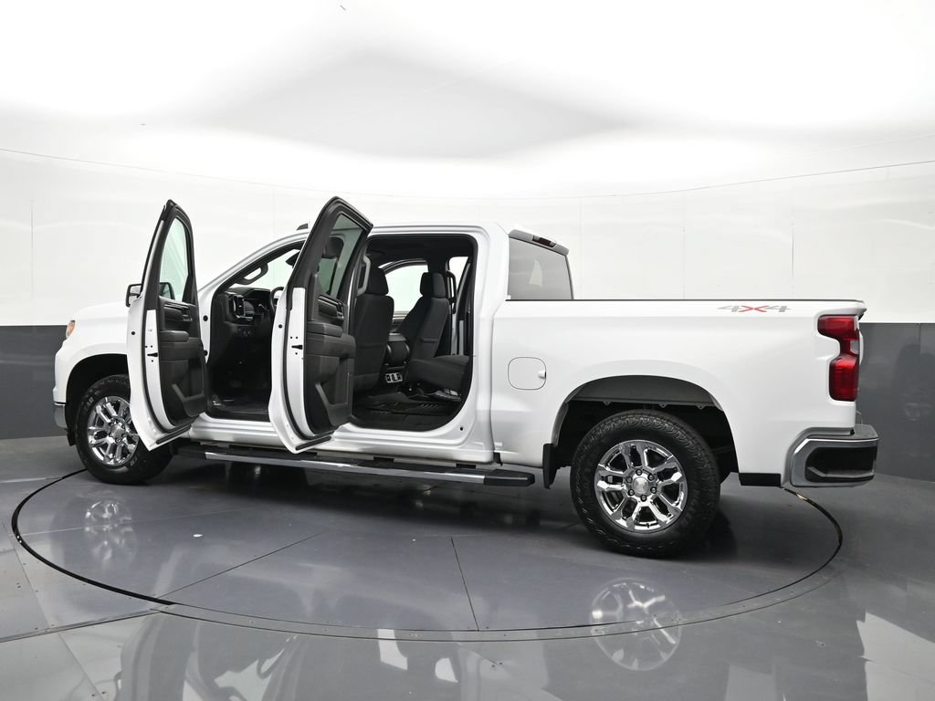 Used 2022 Chevrolet Silverado 1500 LT AWD/4WD image 42