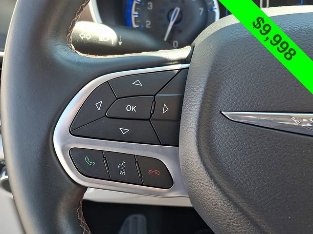 Used 2017 Chrysler Pacifica Touring-L w/ Tire & Wheel Group image 23