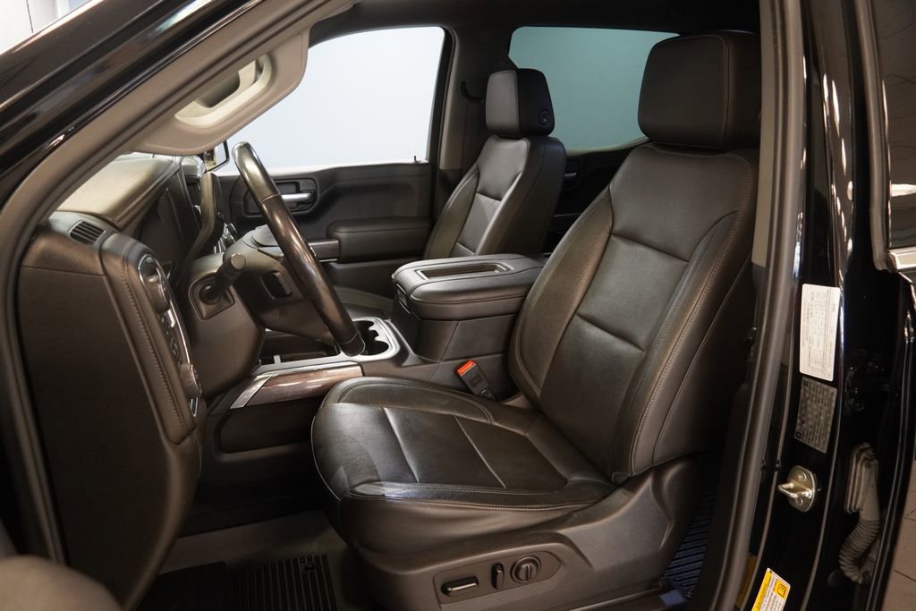 Used 2019 Chevrolet Silverado 1500 LTZ w/ LTZ Convenience Package AWD/4WD image 3