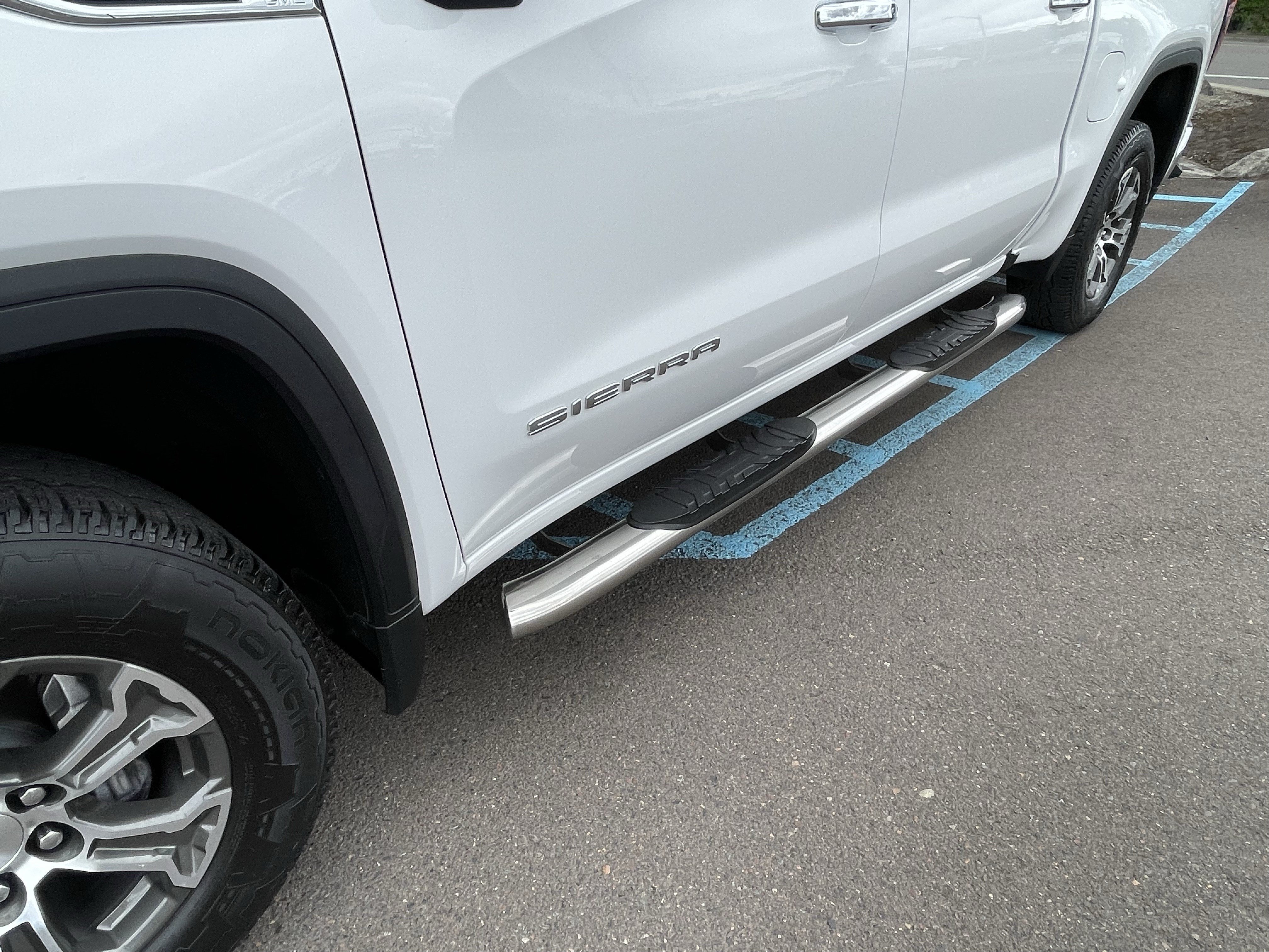 Used 2019 GMC Sierra 1500 SLT w/ X31 Off-Road Package AWD/4WD image 10