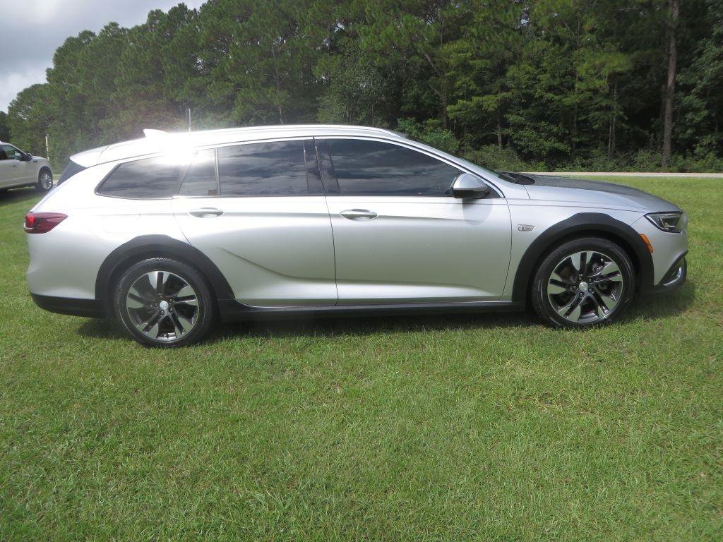 Used 2018 Buick Regal Essence w/ Driver Confidence Package #1 AWD/4WD image 5