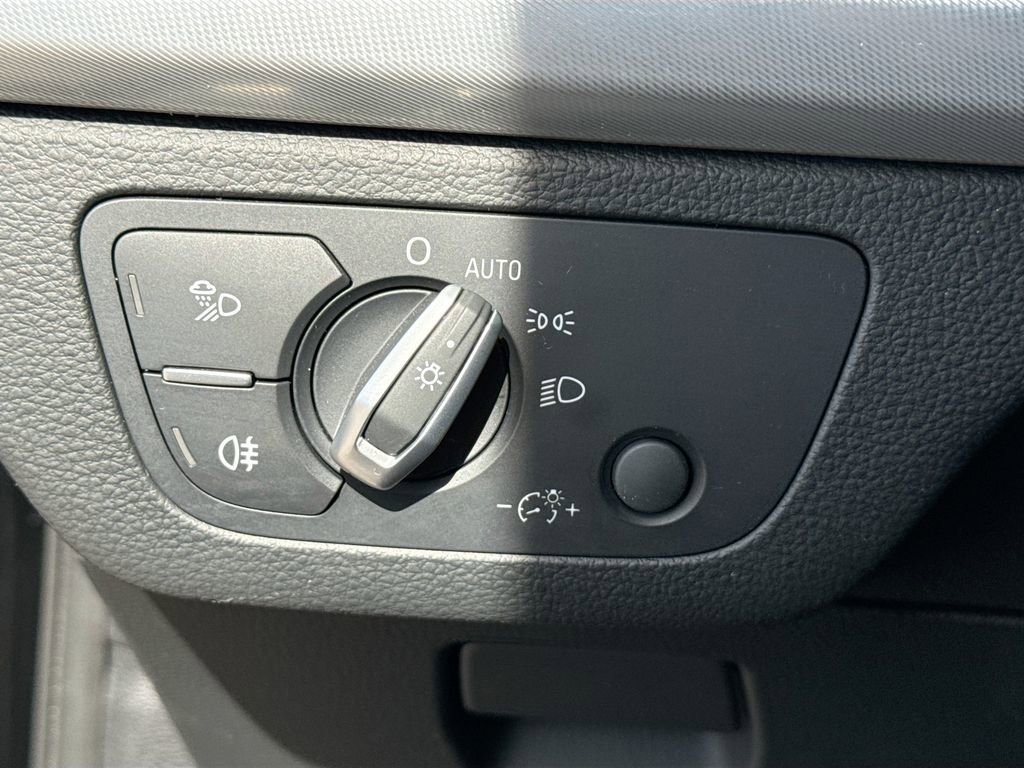 Used 2020 Audi Q5 2.0T Titanium Premium Plus w/ Premium Plus Package image 36