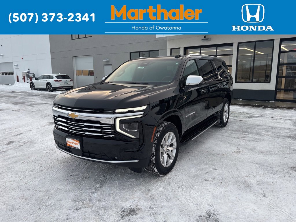 Used 2025 Chevrolet Suburban Premier image 1