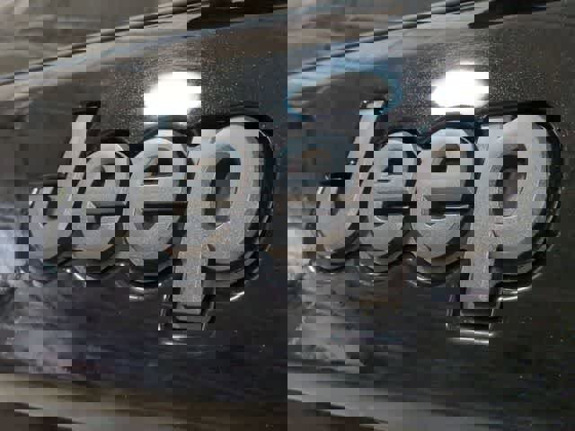 Used 2019 Jeep Grand Cherokee Limited X image 12