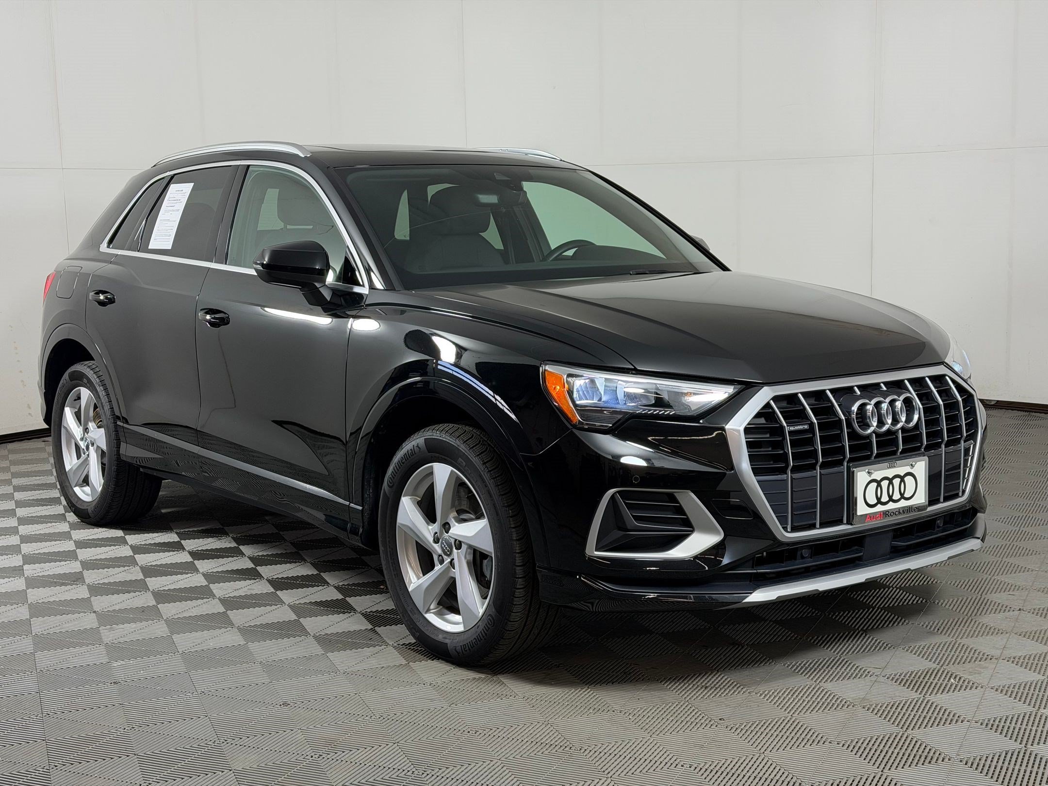 Used 2020 Audi Q3 2.0T Premium w/ Convenience Package AWD/4WD image 7