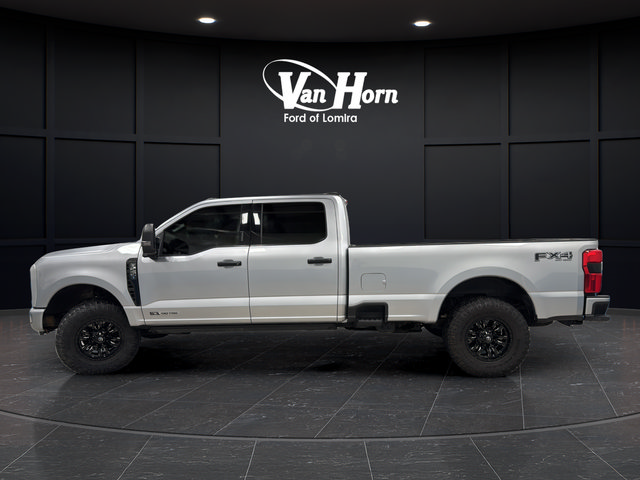 Used 2023 Ford F250 Platinum AWD/4WD image 4