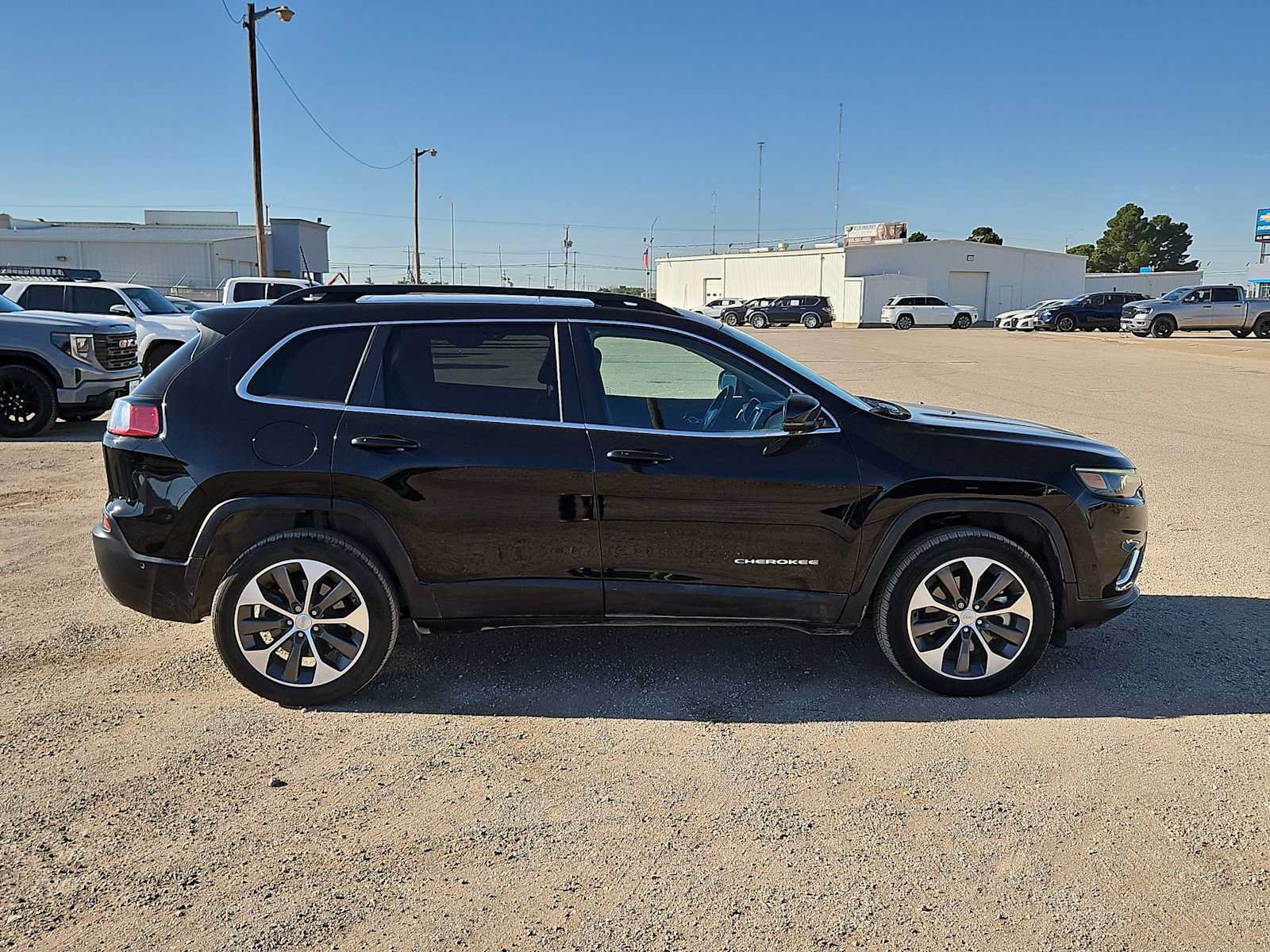 Used 2022 Jeep Cherokee Limited w/ Elite Package AWD/4WD image 9