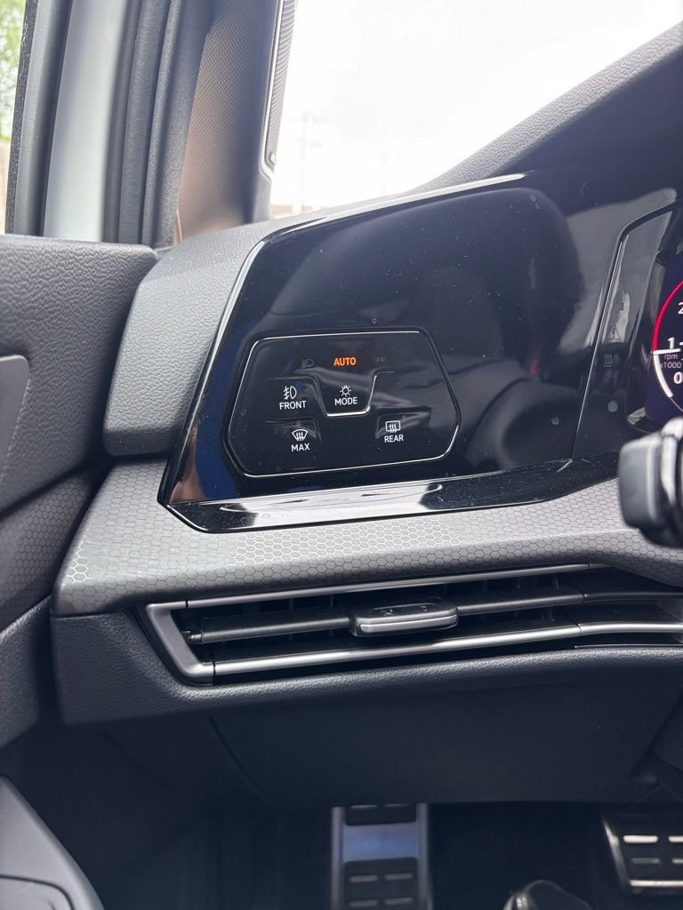 Used 2023 Volkswagen GTI Autobahn image 20