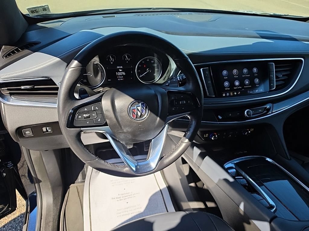 Used 2023 Buick Enclave Essence AWD/4WD image 9