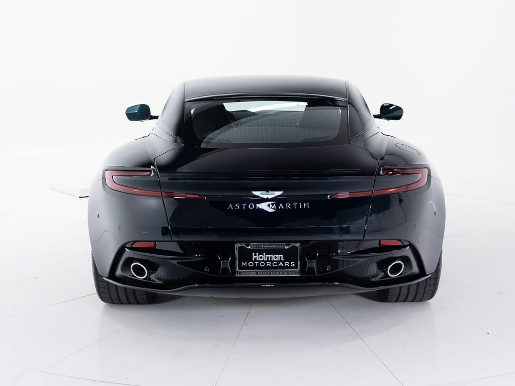 Used 2025 Aston Martin DB12 Coupe RWD image 4