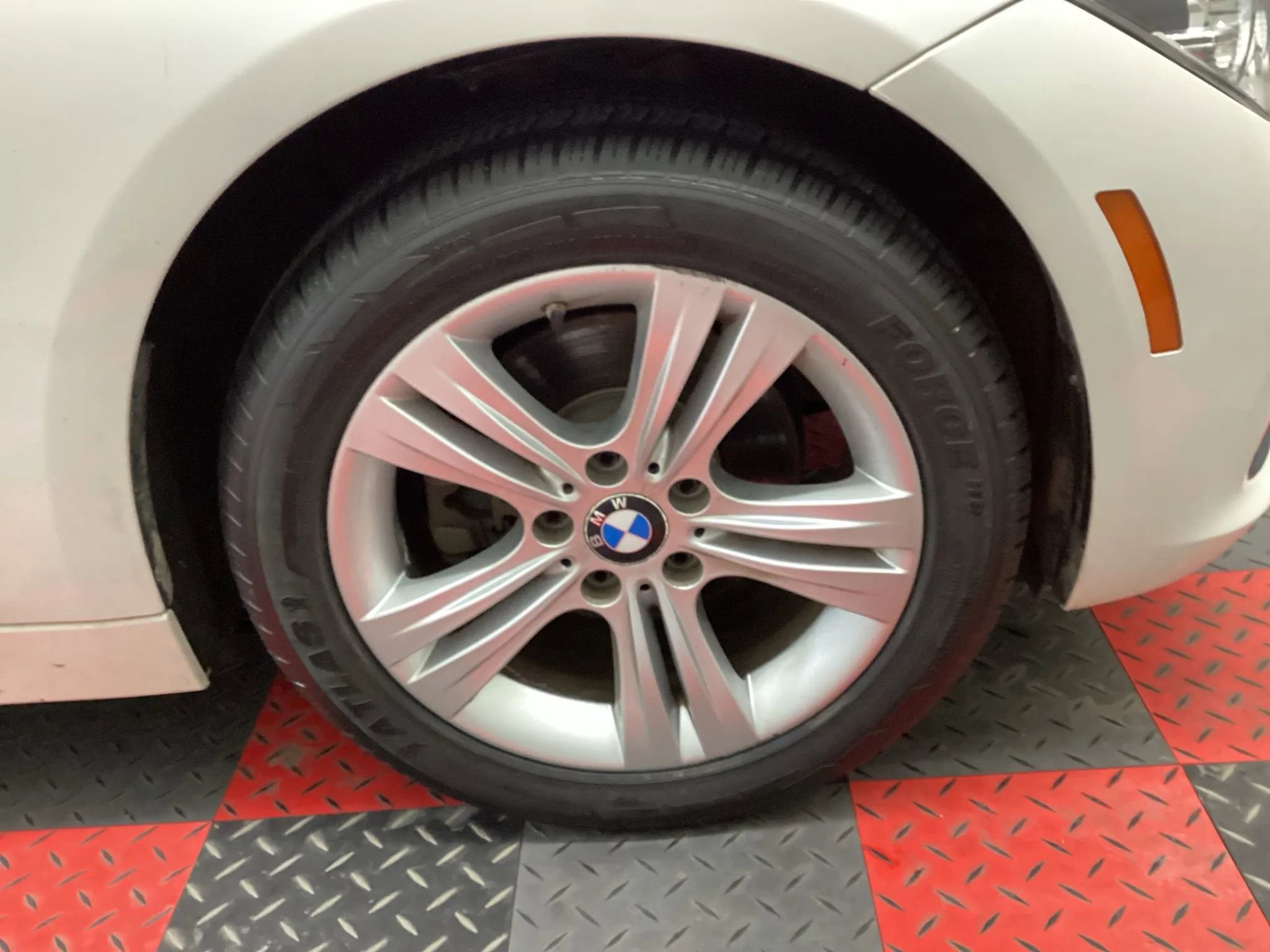 Used 2017 BMW 330i xDrive Sedan image 5