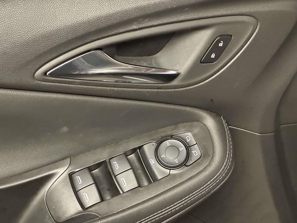 Used 2023 Buick Encore GX Preferred w/ Cold Weather Comfort Package AWD/4WD image 11