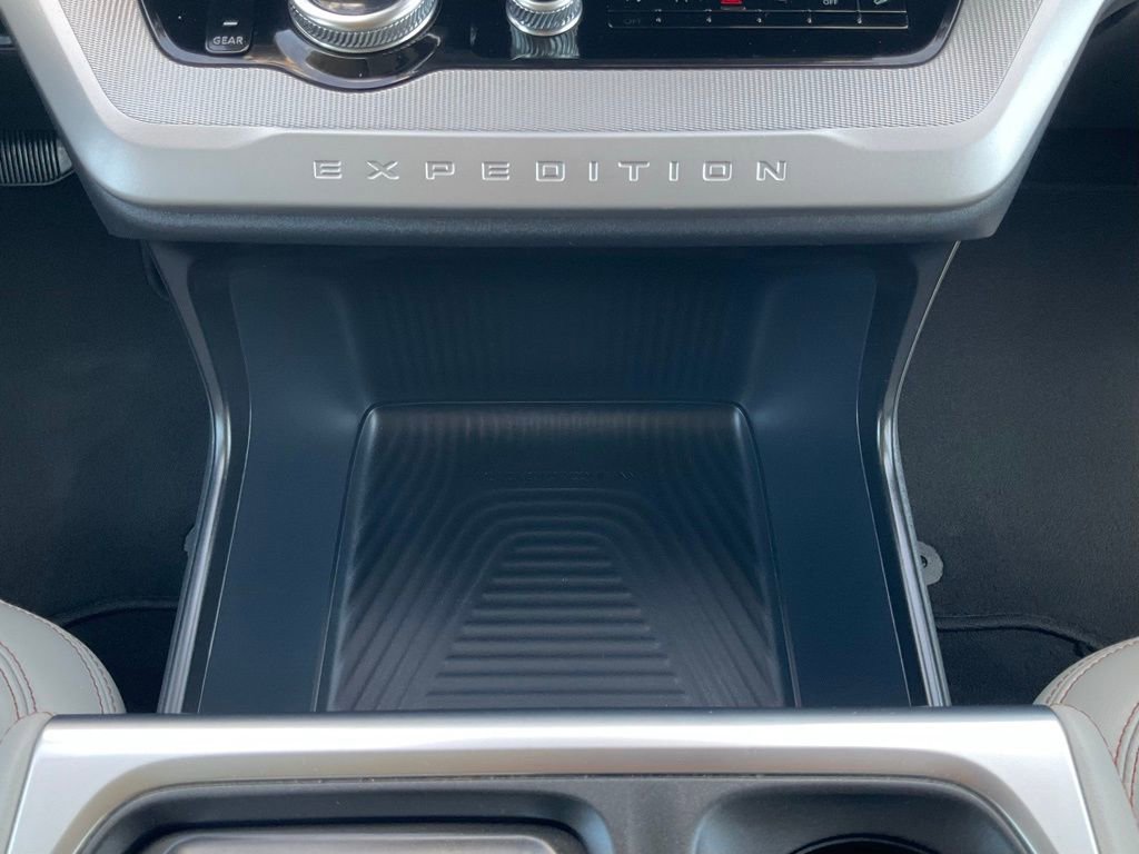 Used 2025 Ford Expedition Max Active AWD/4WD image 38