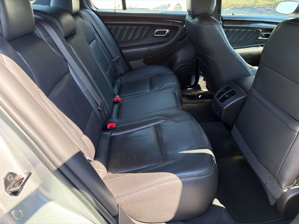 Used 2019 Ford Taurus Limited FWD image 22