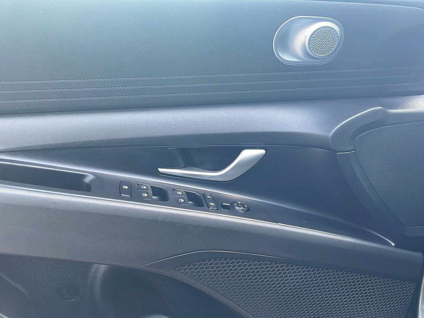 Certified 2024 Hyundai Elantra SEL FWD image 26